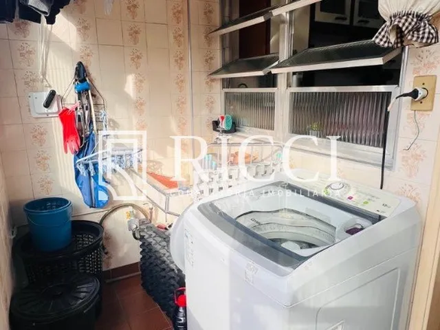 Imagem 2: Imóvel de Luxo à Venda em Santos-SP, Bairro Pompéia: 3 Quartos, 1 Suíte, 2 Salas, 3