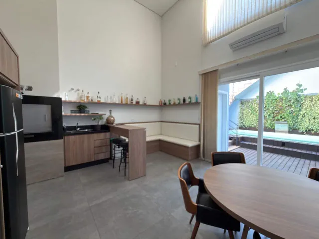 Imagem 3: Casa à venda com 3 quartos, sendo 1 suíte com closet, bairro Czerniewicz próxima ao