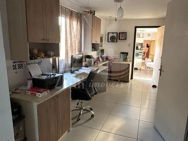 Imagem 6: ZPAR IMÓVEIS VENDE casa em Porto Alegre-RS, bairro Hípica: 3 quartos, 2 banheiros, 3