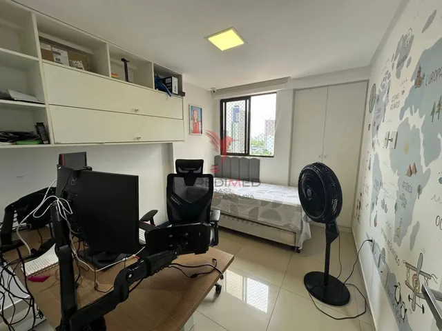 Imagem 9: Apartamento porteira fechada, andar alto e espaçoso Miramar