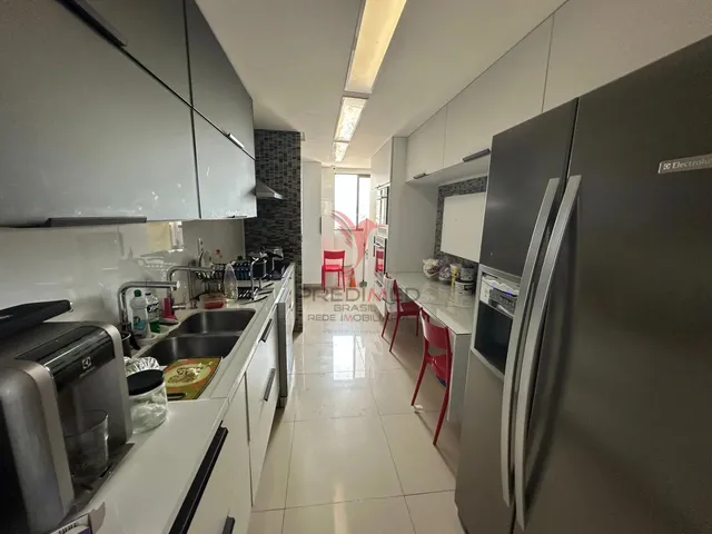 Imagem 6: Apartamento porteira fechada, andar alto e espaçoso Miramar