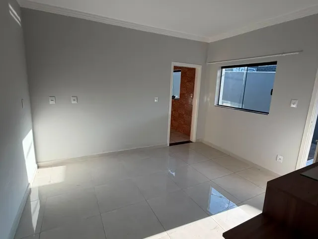 Imagem: A casa possui 1 Dormitório, 1 Banheiro, 3 Vagas na