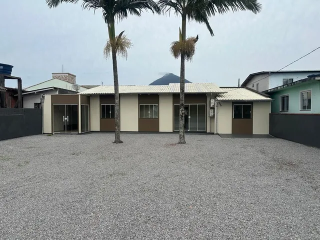 Imagem: Casa com Amplo Terreno em uma Excelente