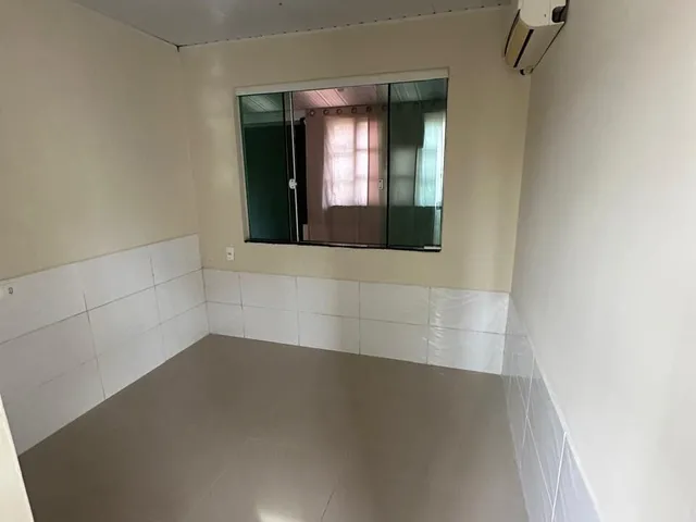Imagem 2: Casa com Amplo Terreno em uma Excelente Localização - Barra do Aririu Palhoça