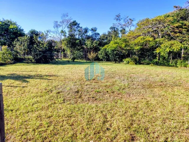 Imagem 2: Amplo Terreno a Poucos Metros da Lagoa da Ibiraquera, Surfland e Praia do Rosa, Limpa