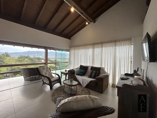 Imagem 4: Casa em Garopaba, com Vista Privilegiada