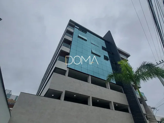 Imagem: Sala comercial com vista da lagoa em São