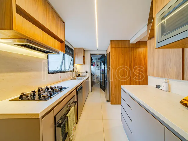 Imagem 6: Auguri Mooca - Exclusiva Cobertura Duplex na Mooca: 282m², 3 Suítes, Jacuzzi Privativa