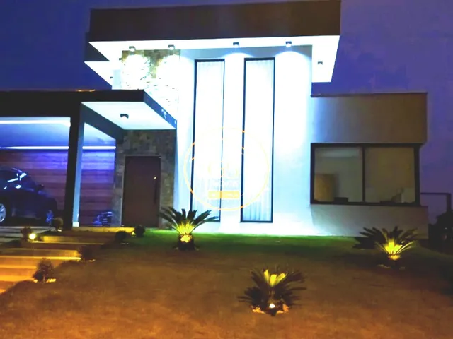 Imagem: Casa de alto padrão em condomínio à venda