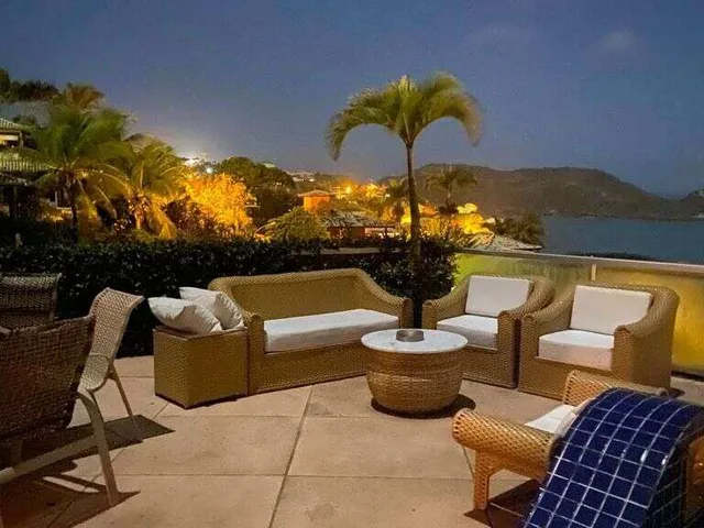 Imagem 9: Casa à venda em Armação dos Búzios, Ferradura, com 6 quartos, 1100m²