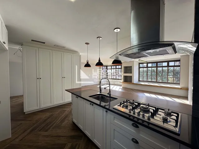 Imagem 6: Casa com 6 dormitórios (1 suíte) à venda, 372 m² no bairro Padre Martinho Stein em
