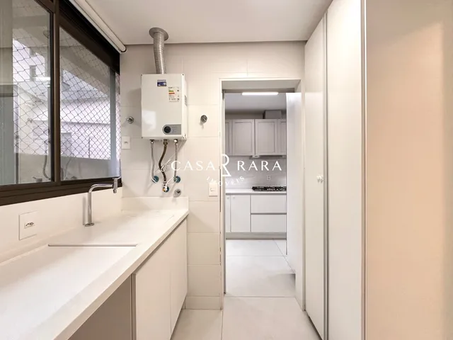 Imagem 7: Apartamento 4 suítes e 3 vagas com hobby box - Centro