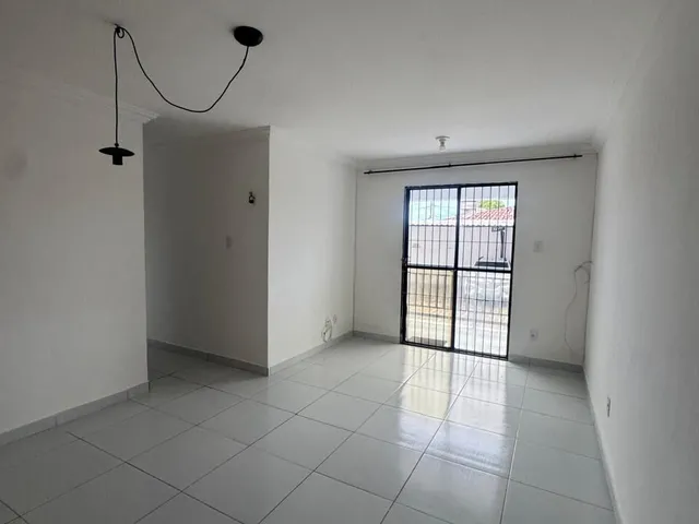 Imagem: O apartamento possui 3 Dormitórios, 1 Suíte, 2 Banheiros,