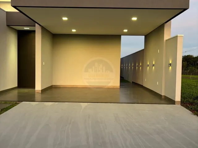 Imagem: A casa possui 3 Dormitórios, 1 Suíte, 2 Banheiros, 2