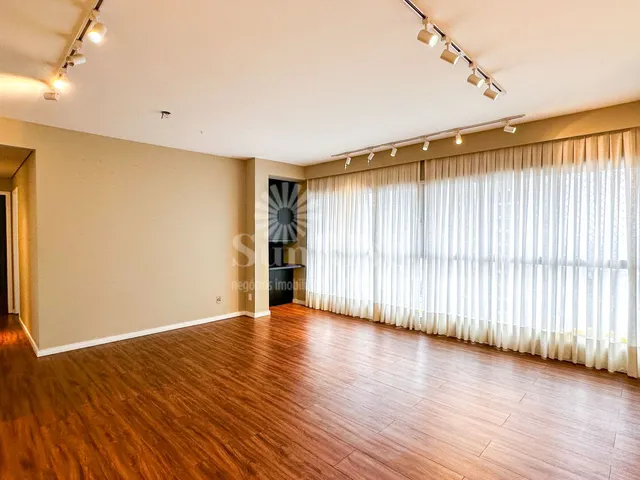 Imagem: Apartamento À Venda com 2 Quartos e 2 Vagas