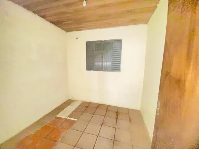 Imagem 4: Casa para Locação com 2 Dormitórios, Pátio e Garagem