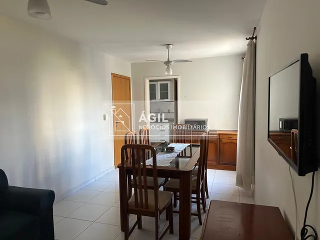 Imagem: O apartamento possui 2 Dormitórios, 1 Suíte, 2 Banheiros,