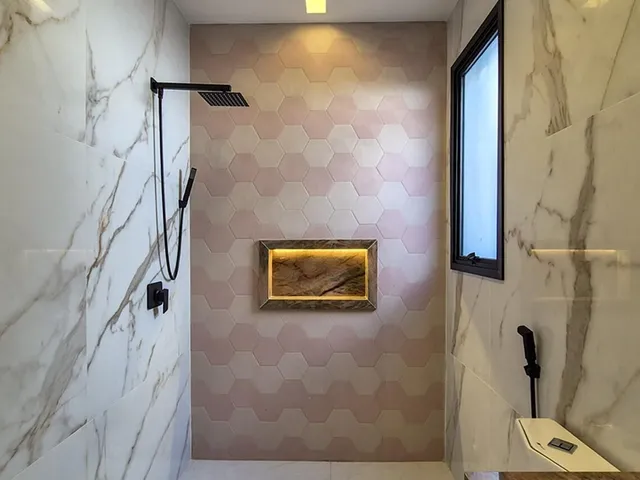 Imagem 3: Casa Linear no Jardins Veneza, 4 suítes, 398m², 3 vagas, lazer privativo