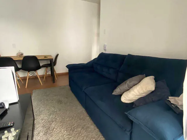 Imagem: O apartamento possui 2 Dormitórios, 1 Banheiro, 1 Vaga na