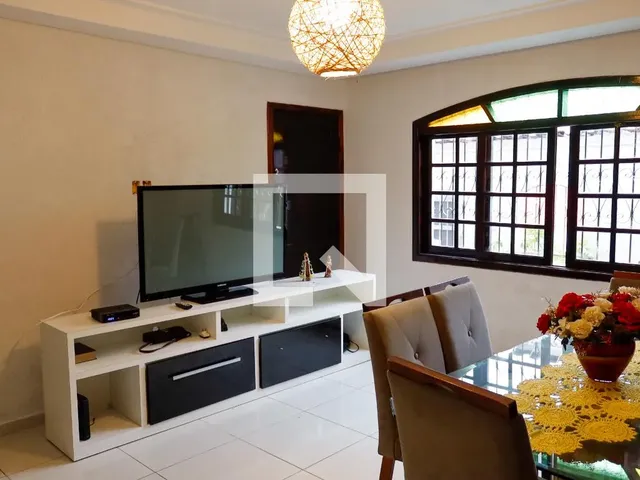Imagem: Casa à Venda - Vila Yolanda, 4 Quartos