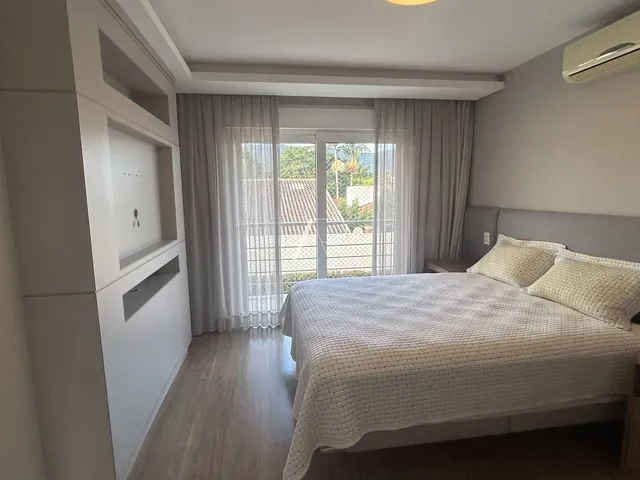 Imagem 15: Casa de Alto Padrão À Venda