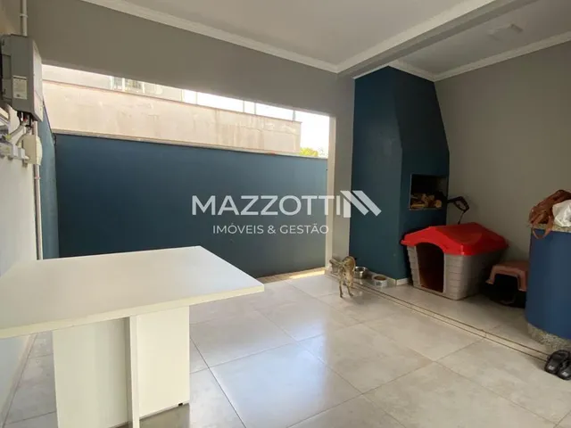 Imagem 2: EXCELENTE SOBRADO COM 1 SUITE E 2 QUARTOS, NAZARE, MEDIANEIRA - PR