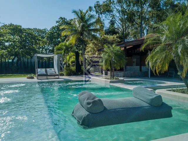 Imagem: Casa de luxo em condomínio na Barra da