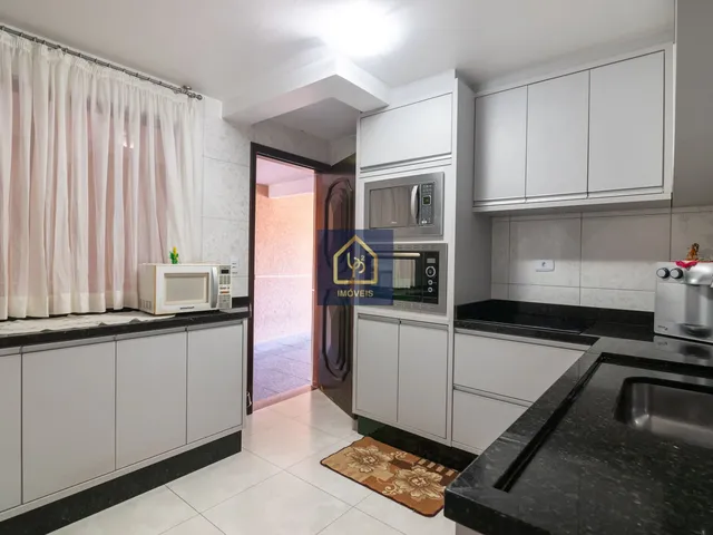 Imagem 6: Casa Térrea com 9 dormitórios (2 suítes) à venda. São 480 m² privativos por R