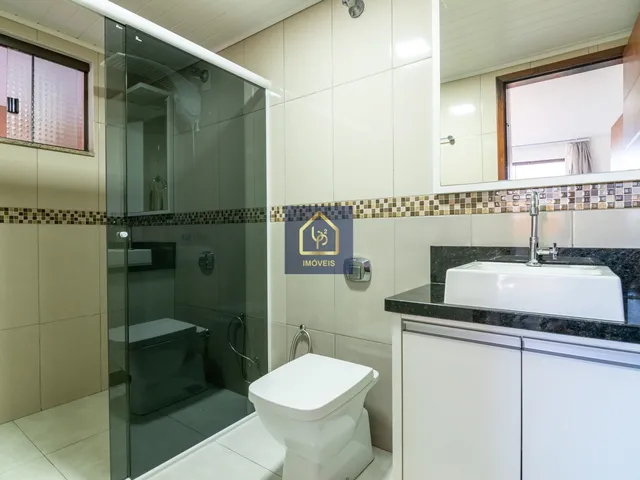 Imagem 10: Casa Térrea com 9 dormitórios (2 suítes) à venda. São 480 m² privativos por R
