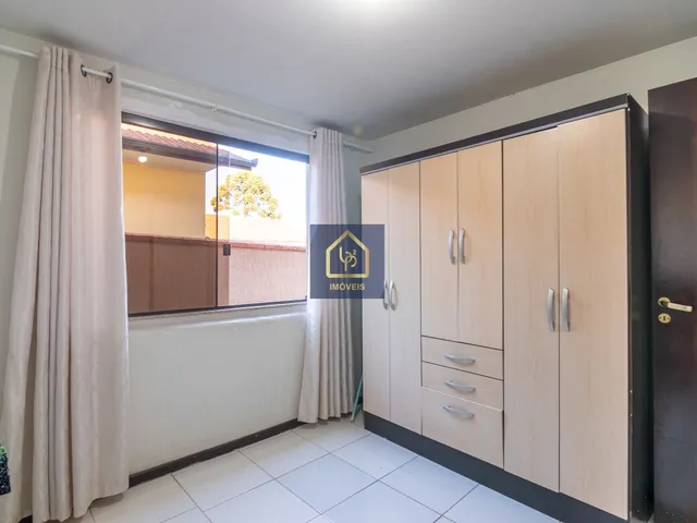Imagem 2: Casa Térrea com 9 dormitórios (2 suítes) à venda. São 480 m² privativos por R