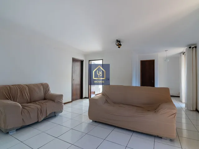 Imagem 4: Casa Térrea com 9 dormitórios (2 suítes) à venda. São 480 m² privativos por R