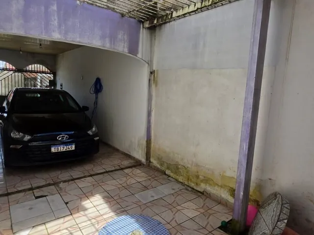 Imagem 9: Casa de 2 Andares com 4 Quartos à Venda na Cabanagem – Quintal e Garagem Coberta