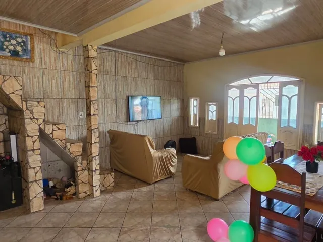 Imagem 3: Casa de 2 Andares com 4 Quartos à Venda na Cabanagem – Quintal e Garagem Coberta