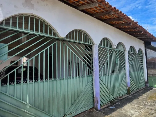Imagem 7: Casa de 2 Andares com 4 Quartos à Venda na Cabanagem – Quintal e Garagem Coberta