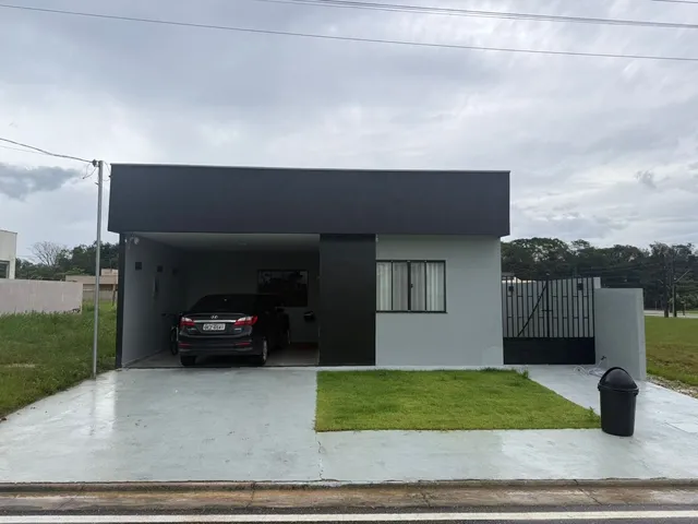 Imagem: Casa Nova em Condomínio Fechado à Venda