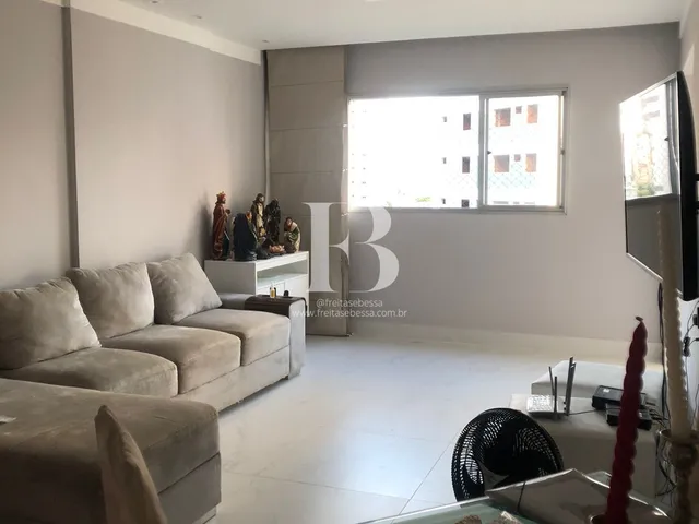 Imagem 7: Apartamento espaçoso e iluminado em localização privilegiada no coração do bairro