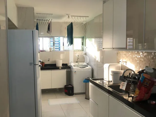 Imagem 11: Apartamento espaçoso e iluminado em localização privilegiada no coração do bairro