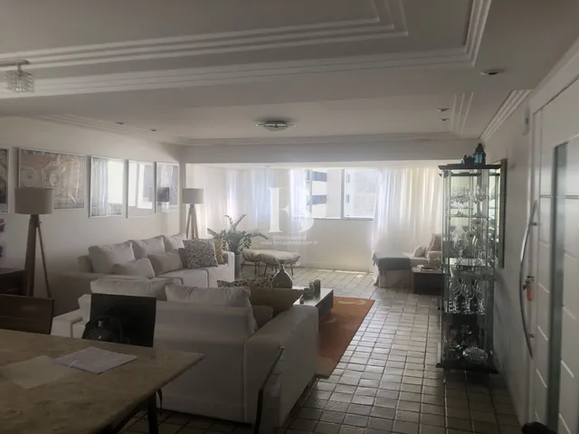 Imagem 15: Apartamento na Rua Setúbal Espaçoso com 198M² e 4 Quartos, Bem Localizado com Área De