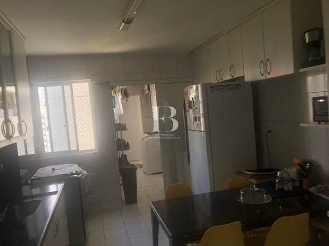 Imagem 11: Apartamento na Rua Setúbal espaçoso com 198m² e 4 quartos, bem localizado com área de