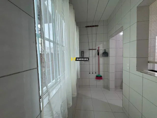 Imagem 2: Apartamento Semi-Mobiliado de 58m² com 2 quartos no bairro Iririú