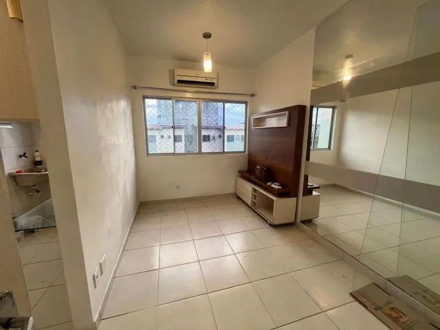 Imagem: O apartamento possui 2 Dormitórios, 1 Banheiro, 1 Vaga na