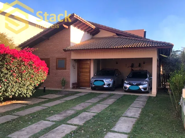 Imagem: A casa em condomínio possui 3 Dormitórios, 3 Suítes, 5