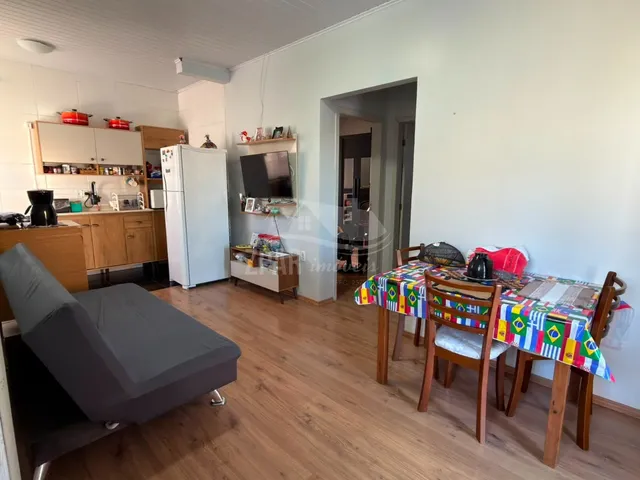 Imagem 4: ZPAR IMÓVEIS VENDE Ampla casa em Porto Alegre-RS, bairro Hípica, 5 quartos, 1 suíte, 3