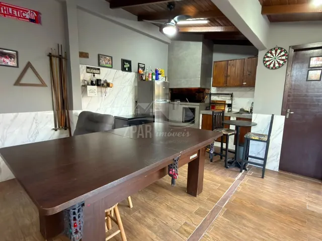 Imagem 6: ZPAR IMÓVEIS VENDE Ampla casa em Porto Alegre-RS, bairro Hípica, 5 quartos, 1 suíte, 3