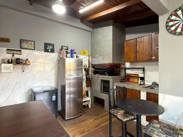 Imagem 14: ZPAR IMÓVEIS VENDE Ampla casa em Porto Alegre-RS, bairro Hípica, 5 quartos, 1 suíte, 3