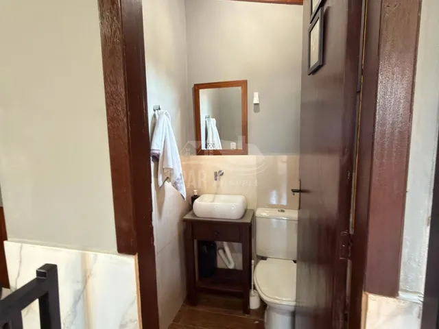 Imagem 7: ZPAR IMÓVEIS VENDE Ampla casa em Porto Alegre-RS, bairro Hípica, 5 quartos, 1 suíte, 3