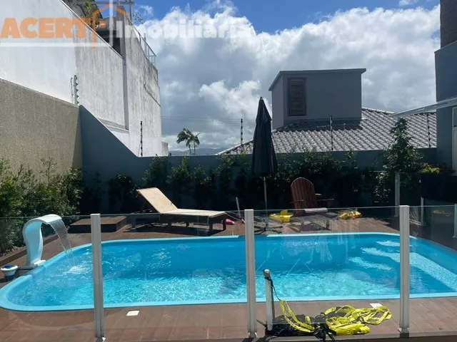 Imagem: CASA RESIDENCIAL em FLORIANÓPOLIS - SC