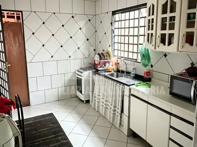 Imagem: Casa à venda no bairro Conjunto Residencial