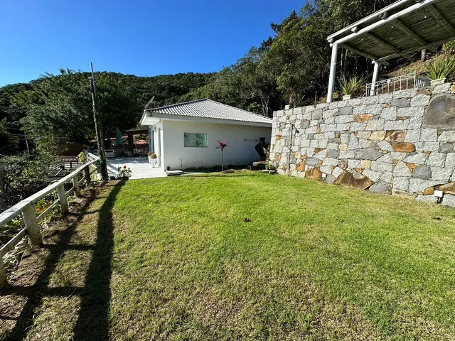 Imagem 2: Casa de Frente Para o Mar - Praia da Enseada de Brito em Palhoça/SC