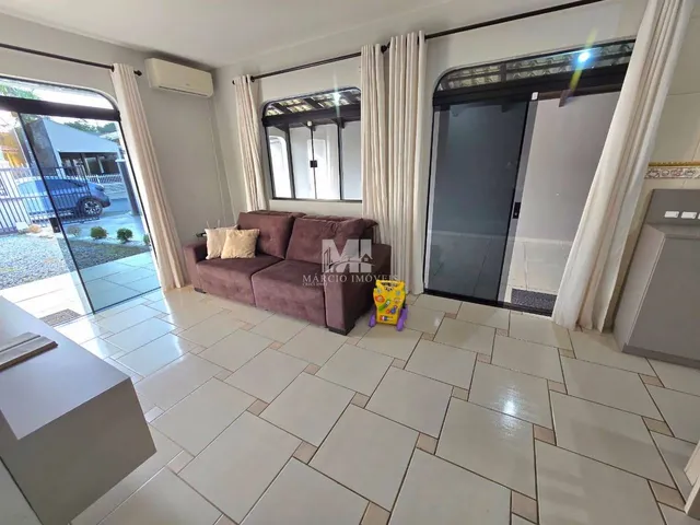 Imagem 4: ? Locação Anual – Casa Mobiliada a apenas 600 metros da Praia Central